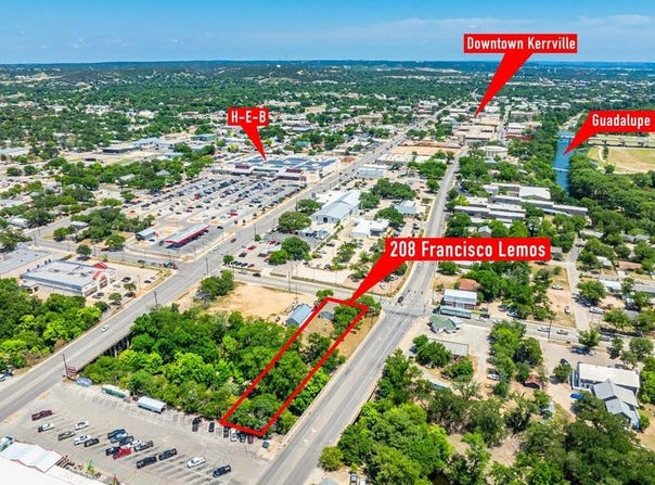 208 Lemos St, Kerrville, TX 78028