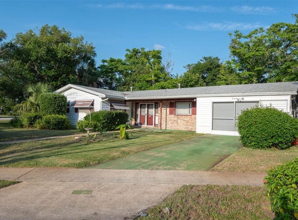 2361 KIMBERLY DRIVE, DELTONA, FL 32738