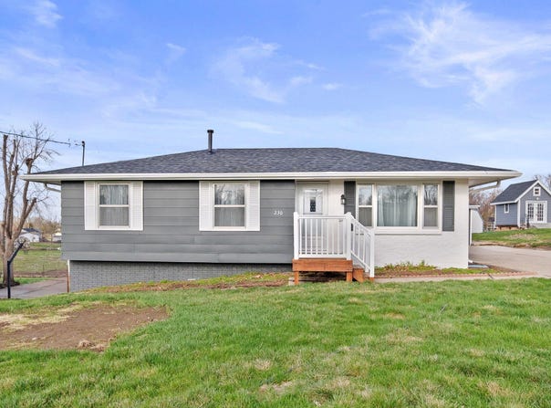 Pleasant Hill, IA 50327
