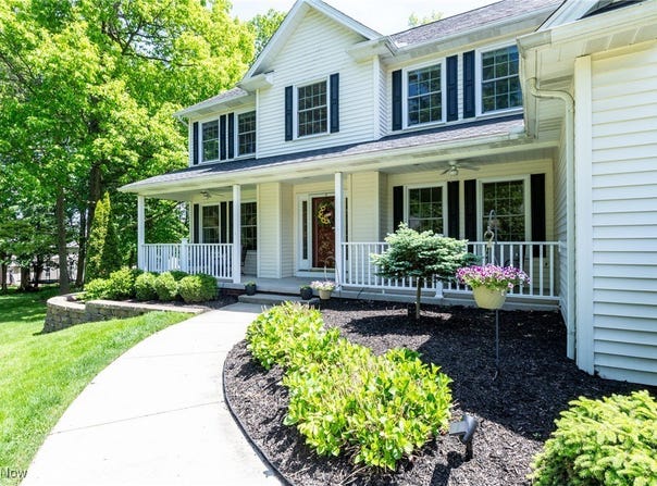 1300 Bridget Lane, Twinsburg, OH 44087