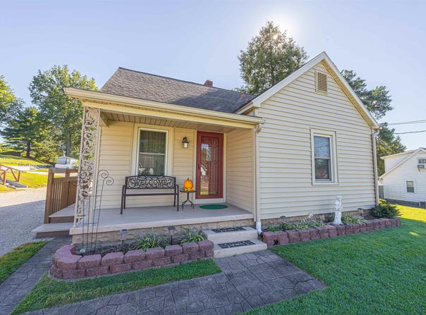 211 S Main Street, Huntingburg, IN 47542