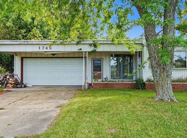 1745 S Shepherd Road, Mt Pleasant, MI 48858