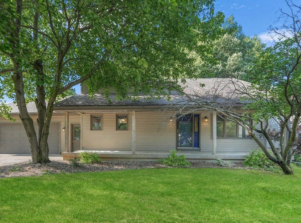 2712 Ryan Drive, Cedar Falls, IA 50613