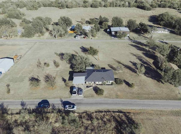 317 S Hillside Rd, Apache, OK 73006