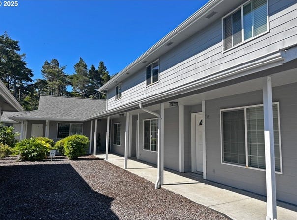 1150 HEMLOCK ST, Florence, OR 97439