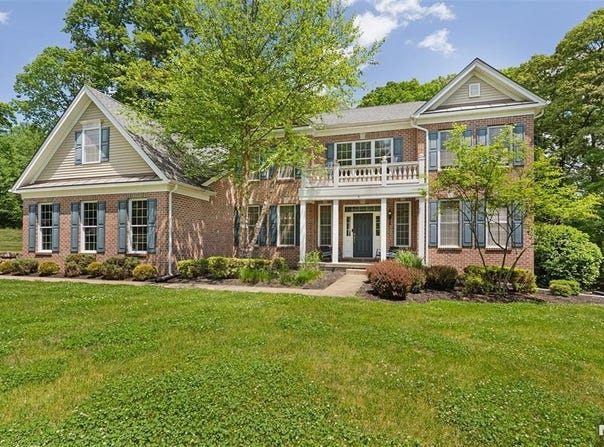 4 Sovereign Drive, Mount Olive Township, NJ 07836