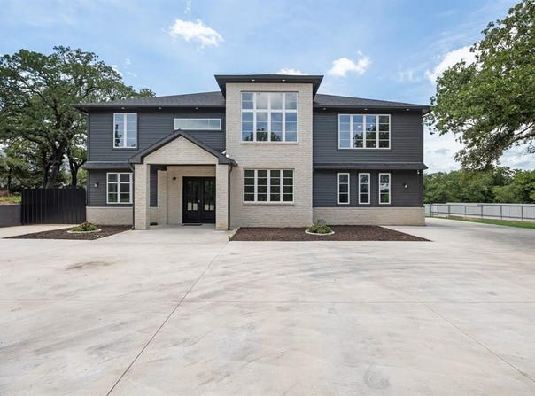 1016 Silver Creek Azle Road, Azle, TX 76020