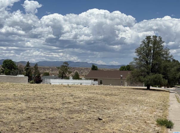 607 Malachite, Tyrone, NM 88061