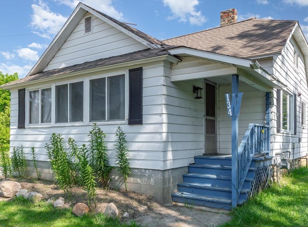 134 W Burton Street, Pompeii, MI 48874