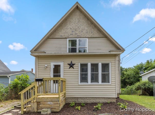 721 W Washington Street, Ionia, MI 48846