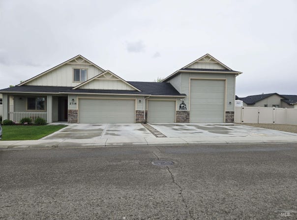 2716 Dogwood Ave, Fruitland, ID 83619
