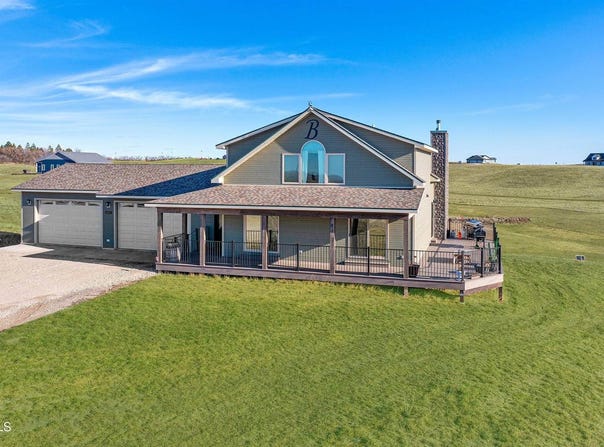 12932 Clark Court, Williston, ND 58801