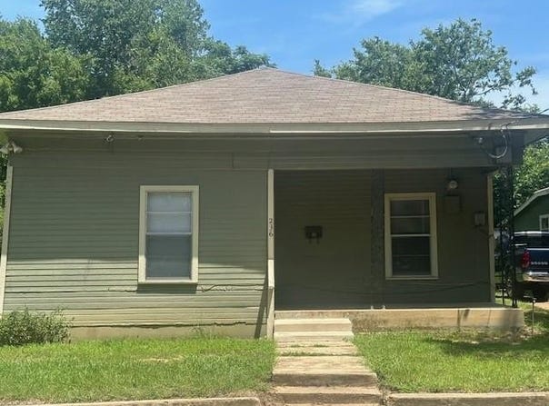 236 2nd Street NE, Paris, TX 75460
