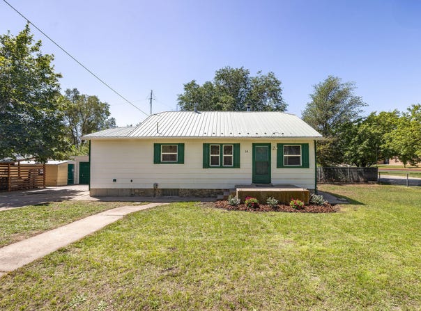 14 S 400 W, Hyrum, UT 84319