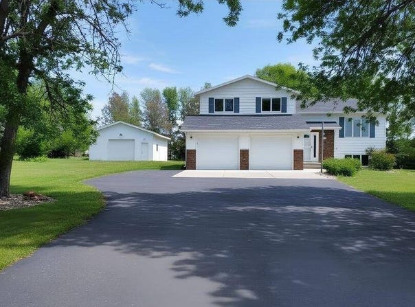 6707 Sonora Way, Bismarck, ND 58503