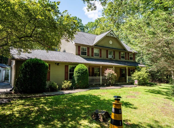 9 Hickory Drive, East Stroudsburg, PA 18301