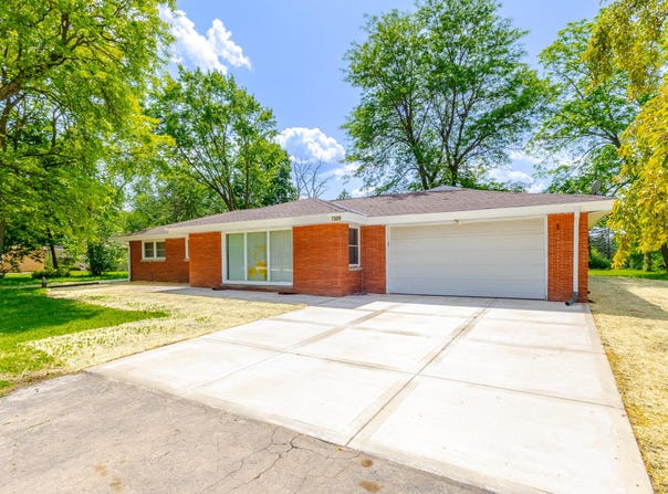 7309 S 46th St, Franklin, WI 53132