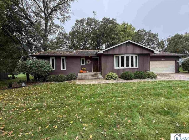 1422 Southridge Road, New Ulm, MN 56073