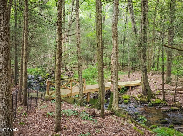 Laurel Road, Lehighton, PA 18235