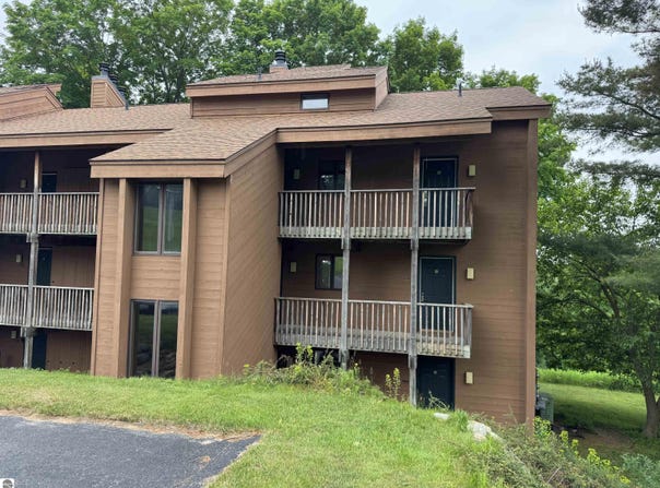 4673 Crossover Drive, Bellaire, MI 49615