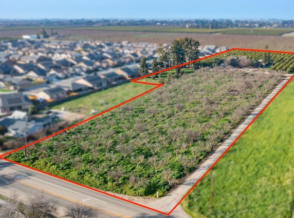 19282 E South Avenue, Reedley, CA 93654