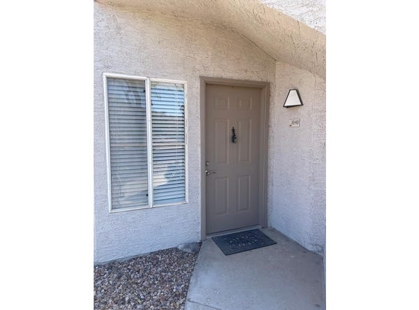 3236 E Chandler Boulevard, Phoenix, AZ 85048