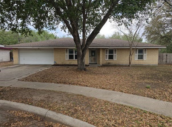 1413 Las Palmas, Beeville, TX 78102