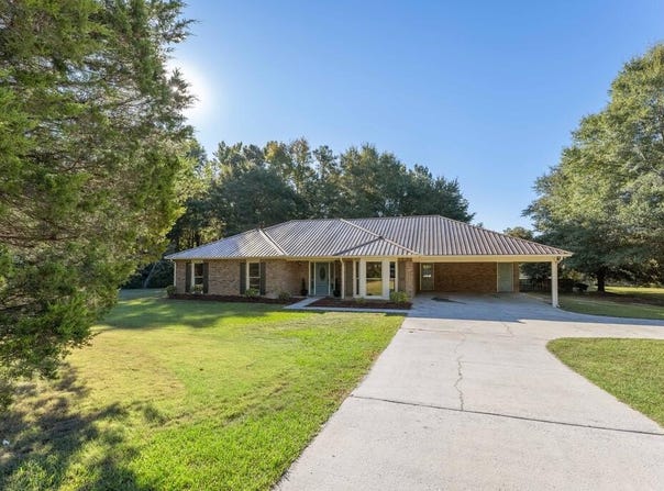 2566 Lamb Road, Smiths Station, AL 36877