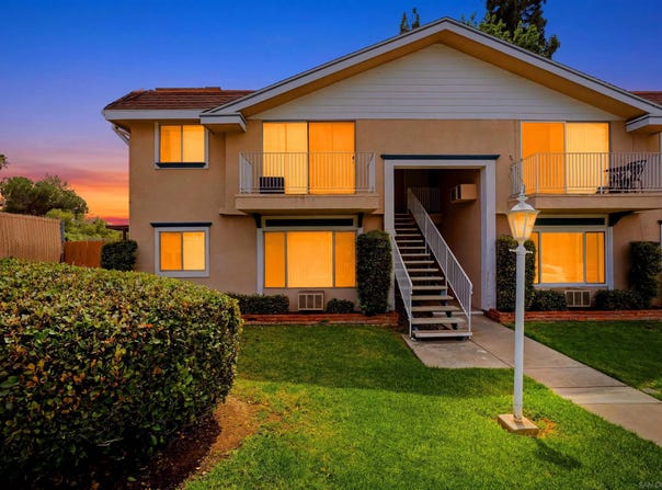 4540 Maple, La Mesa, CA 91941