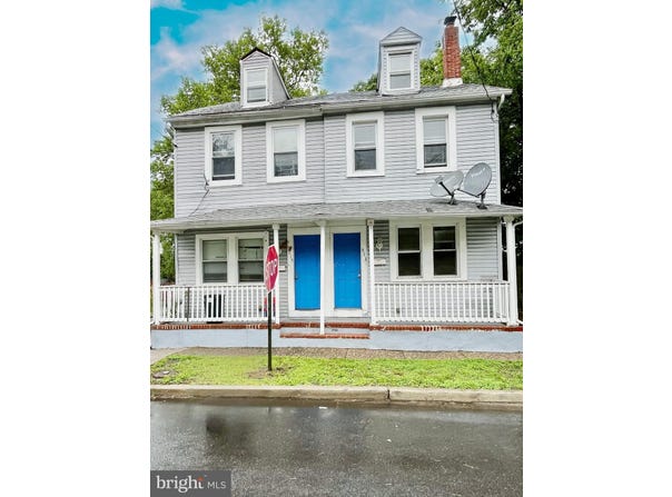 513 THIRD STREET, BEVERLY, NJ 08010