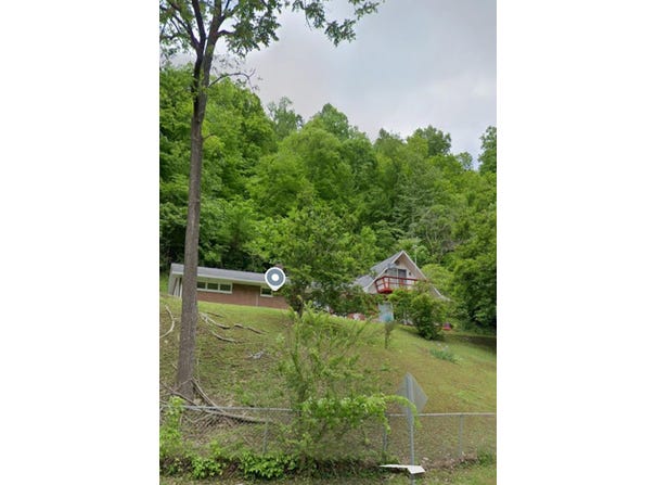 24132 U.S. 421, Hyden, KY 41749