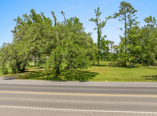 808 4th St, Dequincy, LA 70633