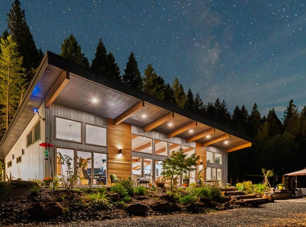 24100 E Evans Creek Road, White City, OR 97503