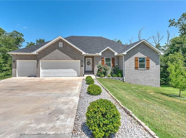 28 Copinsay  DR, Bella Vista, AR 72715