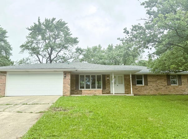 802 Piccadilly Road, Anderson, IN 46013