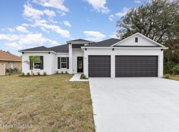 1795 Fallon Boulevard NE, Palm Bay, FL 32907