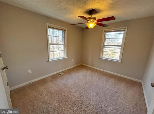 1843 S LAKESHORE DRIVE, LOUISA, VA 23093