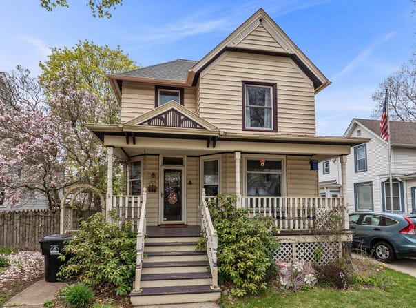 1612 N Main St, Racine, WI 53402