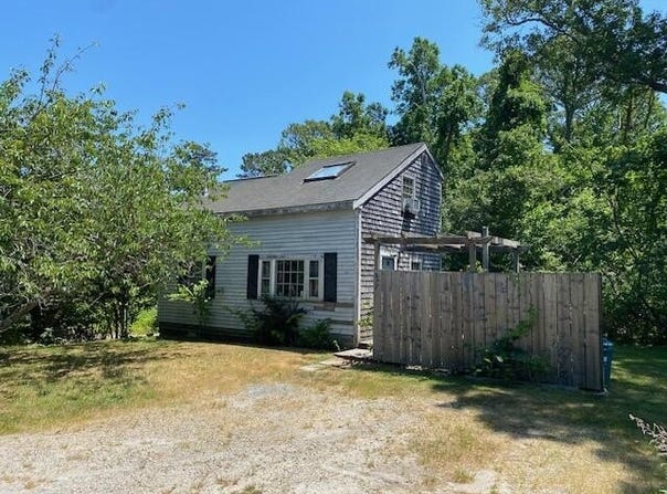 677 Route 6A, Yarmouth Port, MA 02675