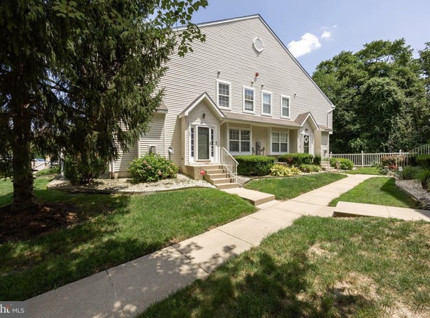 1102 TANGLEWOOD DR, SICKLERVILLE, NJ 08081