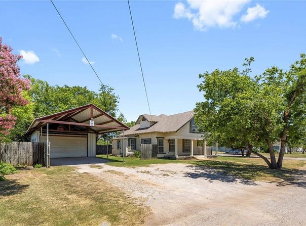 1417 Durham Avenue, Brownwood, TX 76801