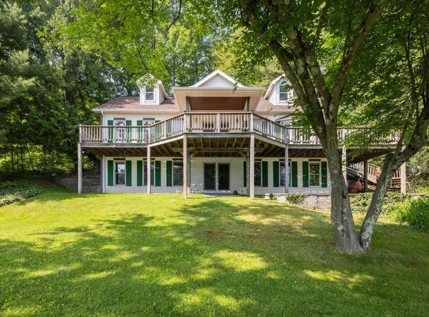6860 Ashley Avenue NE, Belding, MI 48809