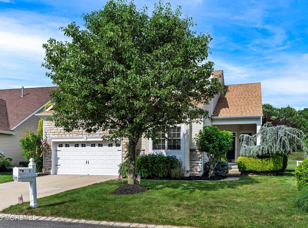 3 Spring Lake Boulevard, Waretown, NJ 08758