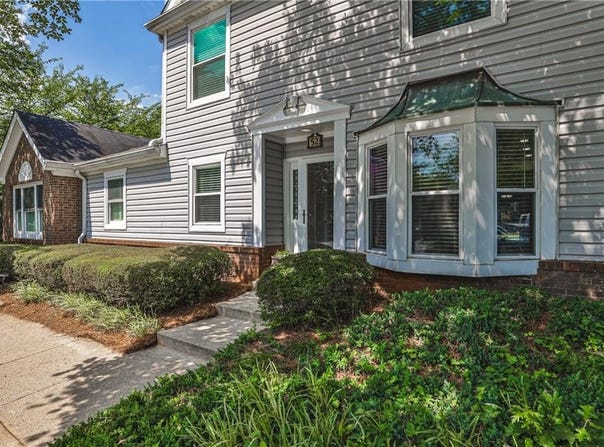 52 Sutton Place, Avondale Estates, GA 30002