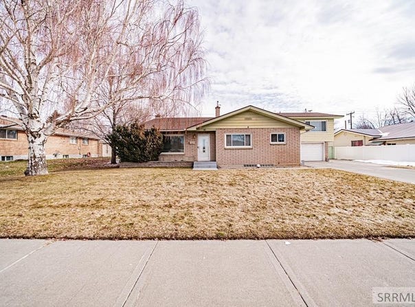 976 Canyon Avenue, Idaho Falls, ID 83202