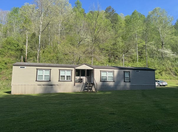 97 Buzzard Fork Road, Jackson, KY 41339