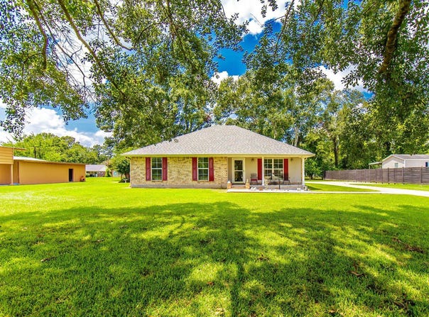 14081 Garcon Rd, Gonzales, LA 70737