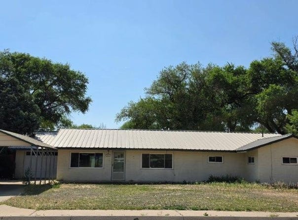 806 S 13th St, Lamar, CO 81052