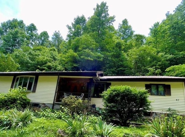 67 Kidd Fork, Banner, KY 41603