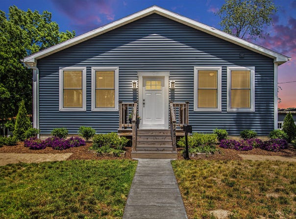 765 S Haven Place, South Haven, MI 49090